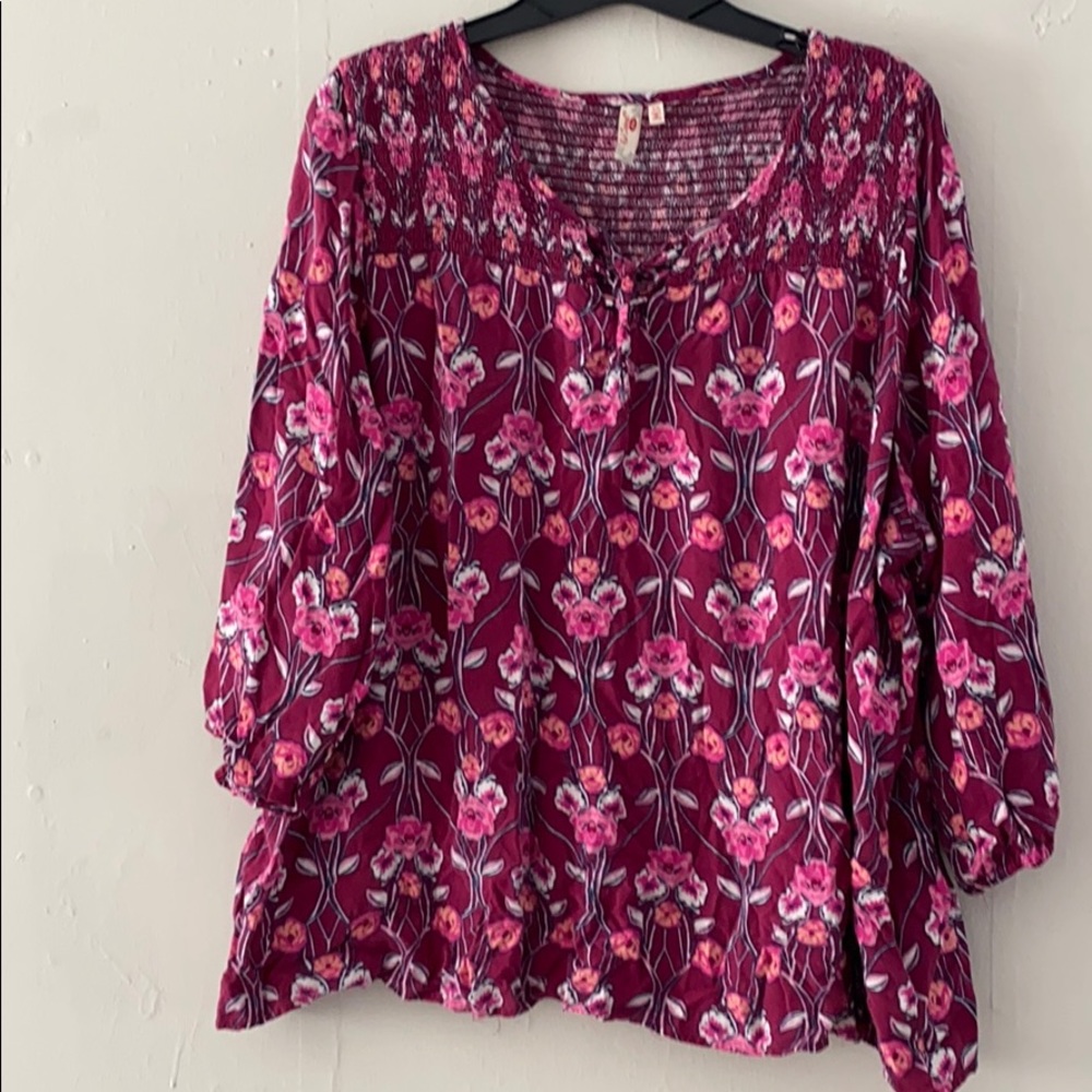 Red Camel plus 3/4 Sleeve Top (3X fits like XL)